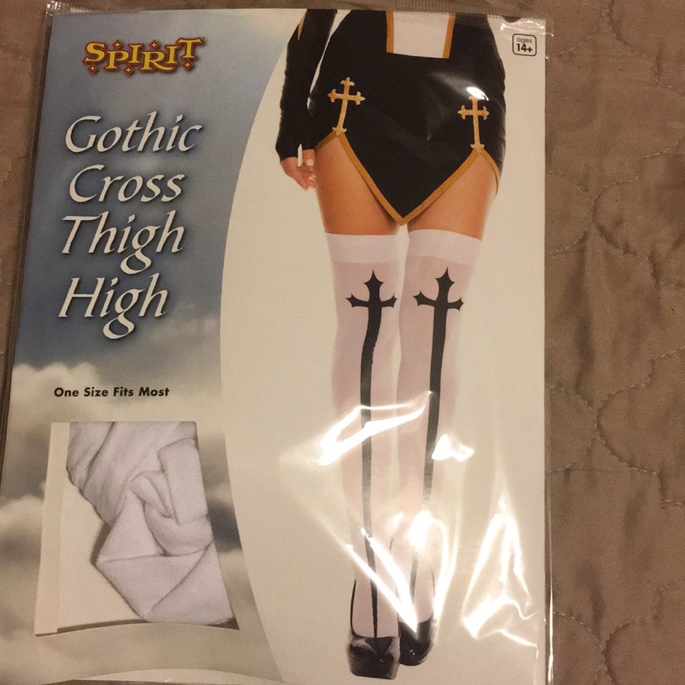 Bad habit Nun (Halloween costume) - Picture 4 of 4